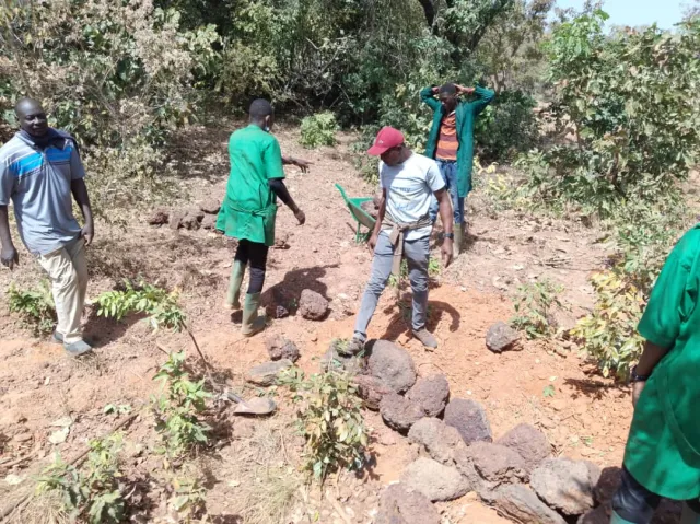 Les Apprenants du CFEA en Action : Traitement des Ravines sur un Site de 8 hectares — photo 3